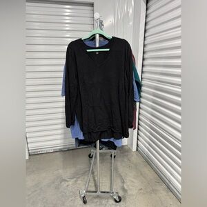 Ellos | V-Neck Sweater in Black | size 22/24